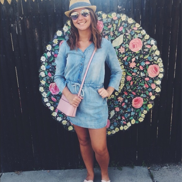 Meet your Posher, Brittany - Picture 1 of 6